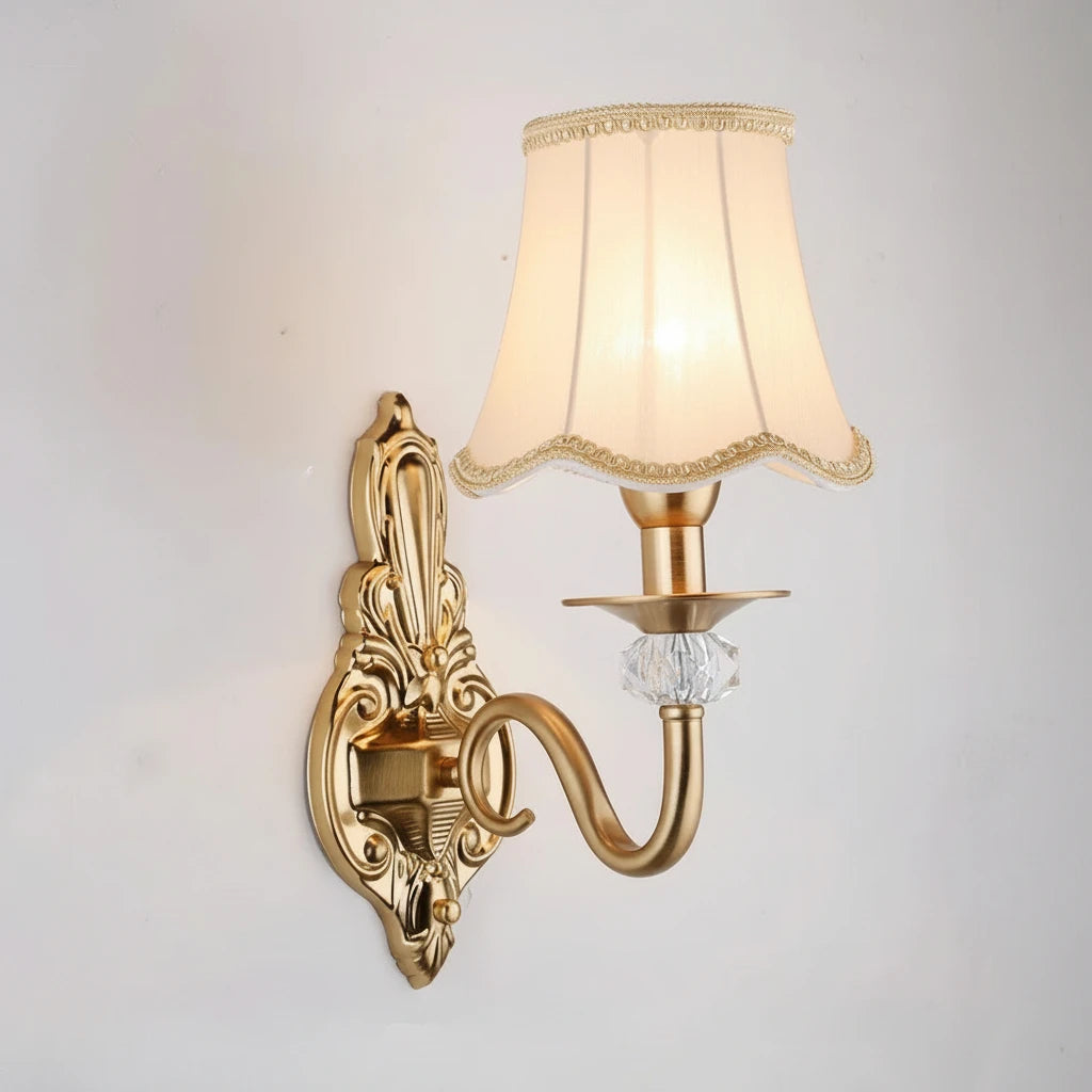 Arandela Tocheiro Dourado Vintage com Cúpula de Tecido – 1 ou 2 Cúpulas