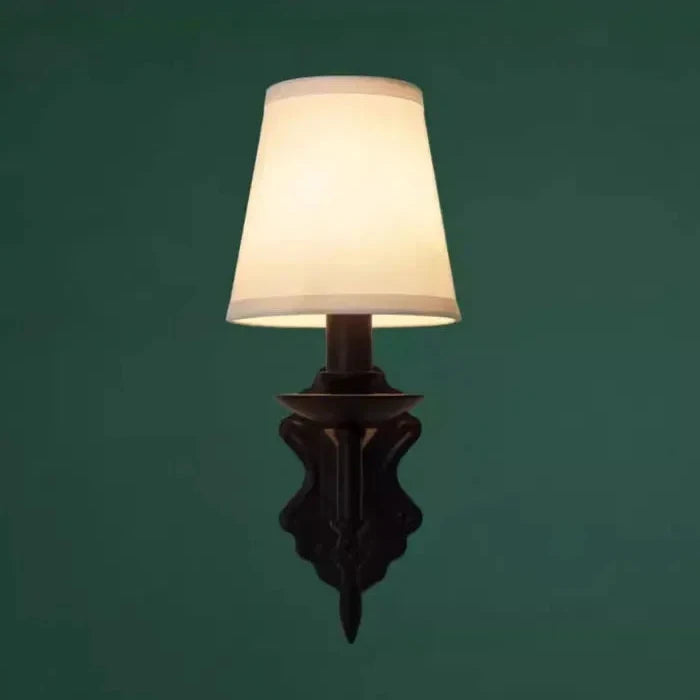 Arandela Tocheiro Preto Vintage com Cúpula de Tecido Branco