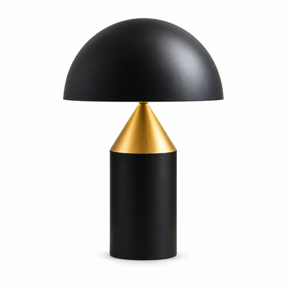 Abajur de mesa Atollo 50 cm com cúpula e base pretas e cone dourado, sobre fundo branco