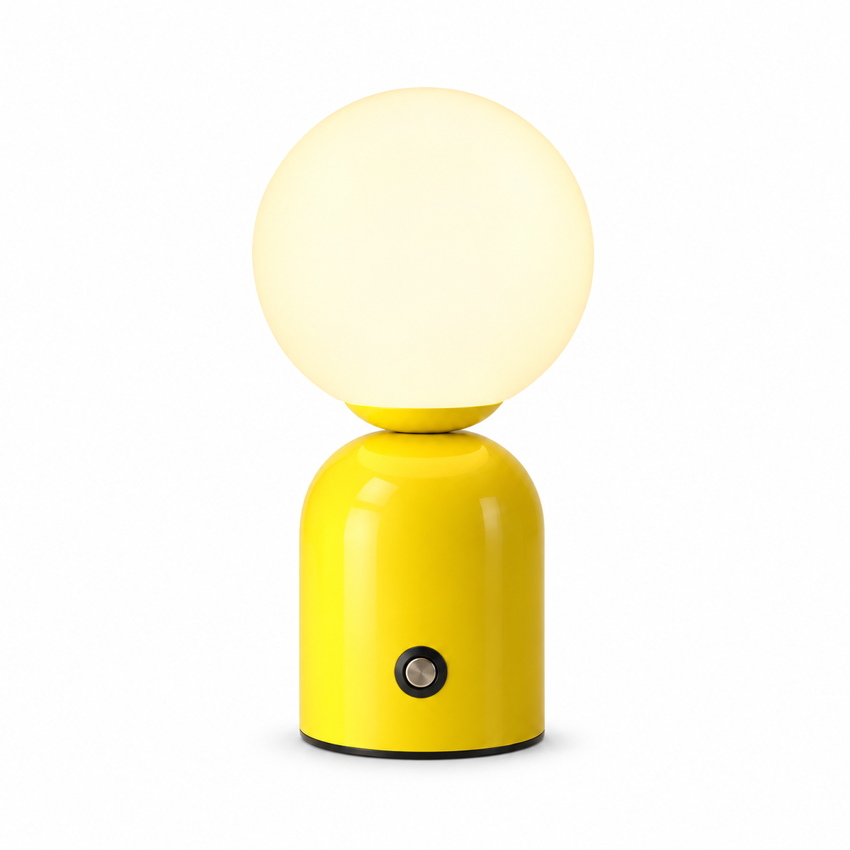 Abajur de mesa Capsule LED recarregável na cor amarelo, com globo iluminado e fundo branco